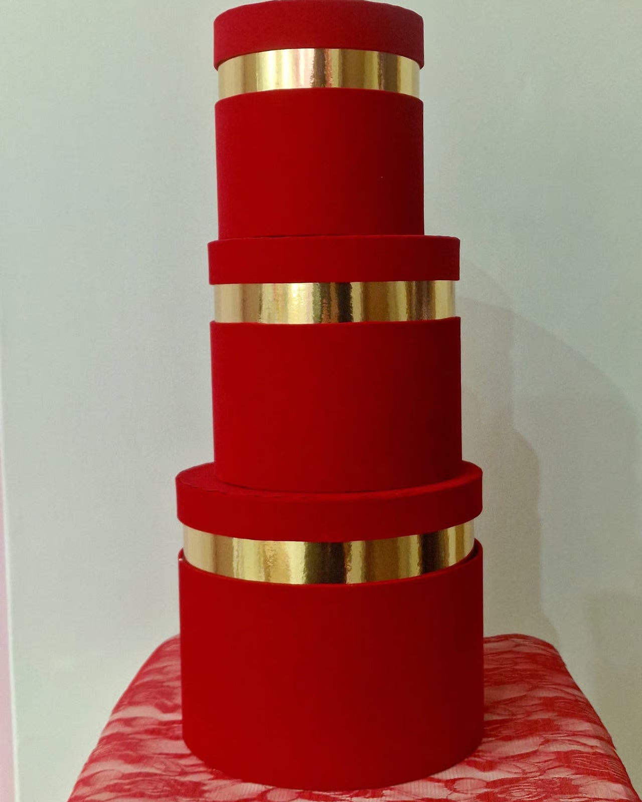 Scatole velluto rosso scarlatto bordo oro - packaging regalo artigianale made in Italy