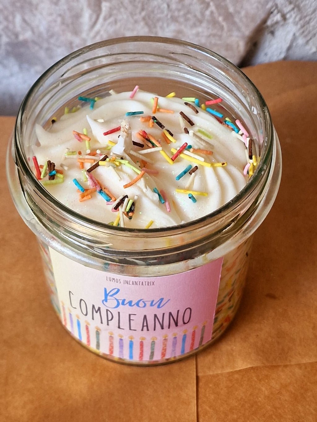 Candela Buon Compleanno – Profumo di Torta